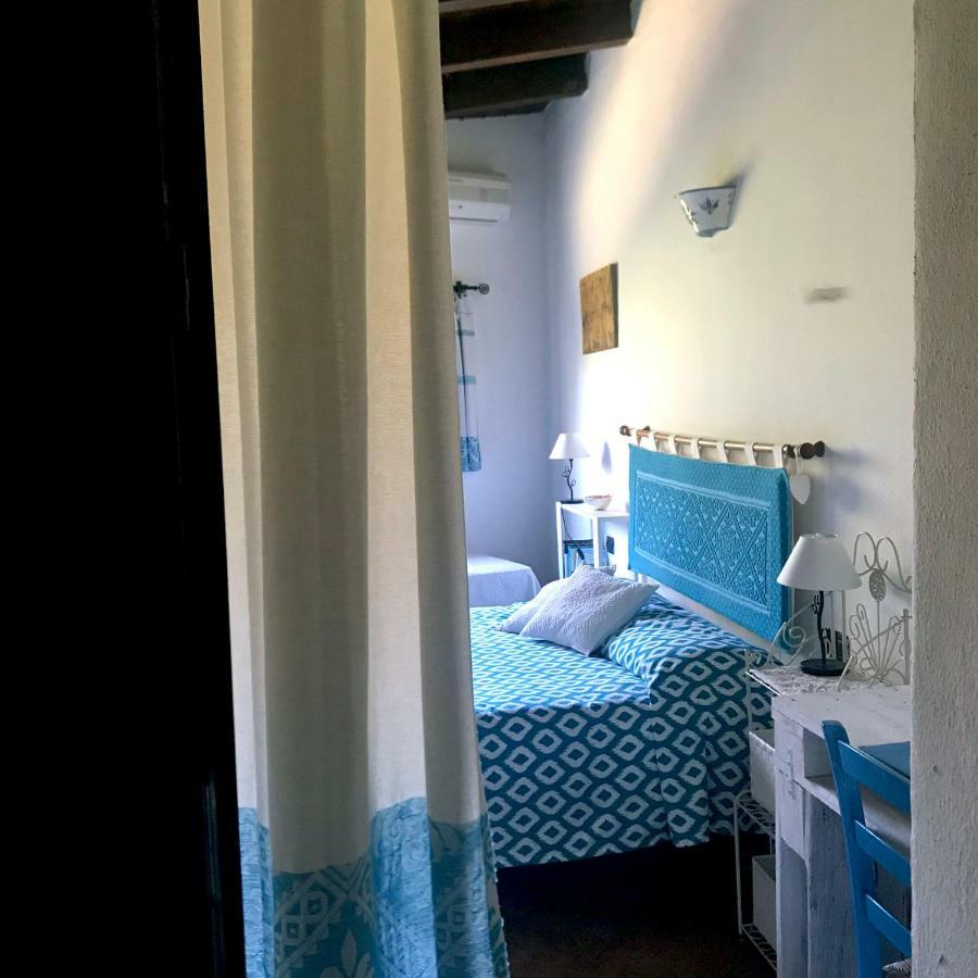 B&B La Tasgia Aggius Экстерьер фото